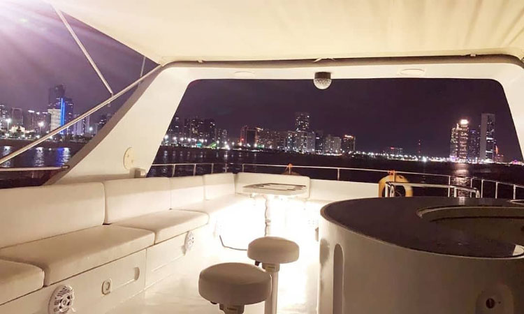 Local Made 777 Yacht Abu Dhabi